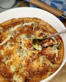Запеканка из брокколи и цветной капусты с орехами
