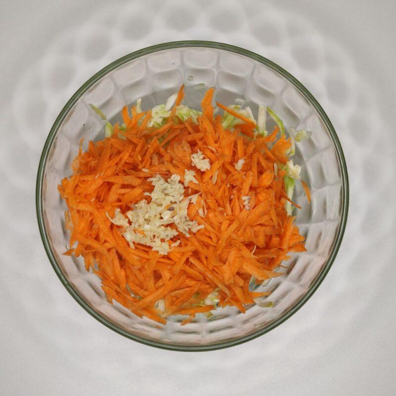 Кабачково - морковные оладьи - 3 шаг