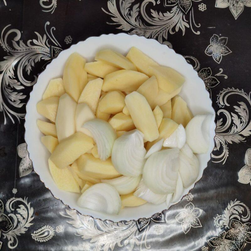 картофельные драники с луком через мясорубку – 1 шаг