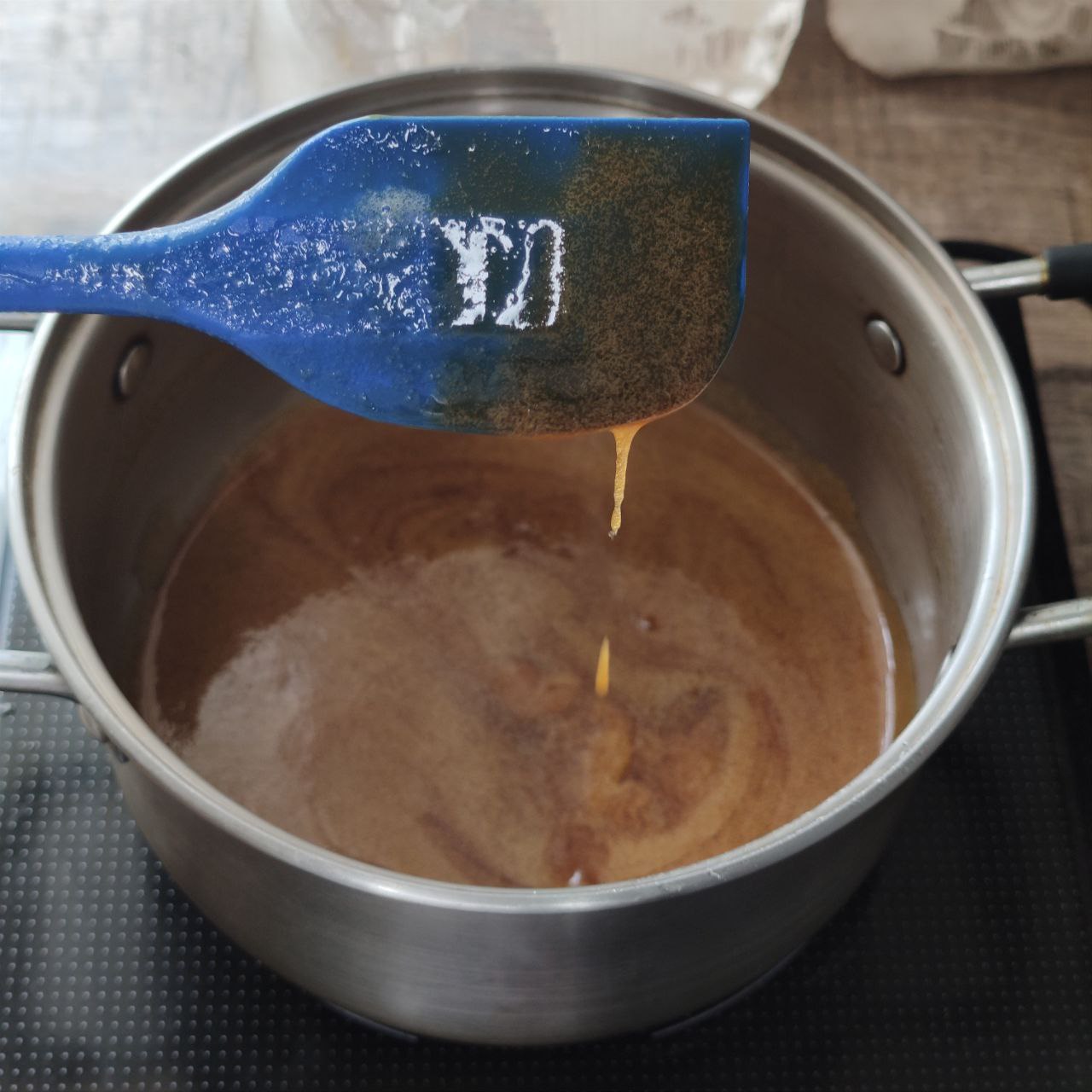 медовая карамель на кефире и сливочном масле – 4 шаг