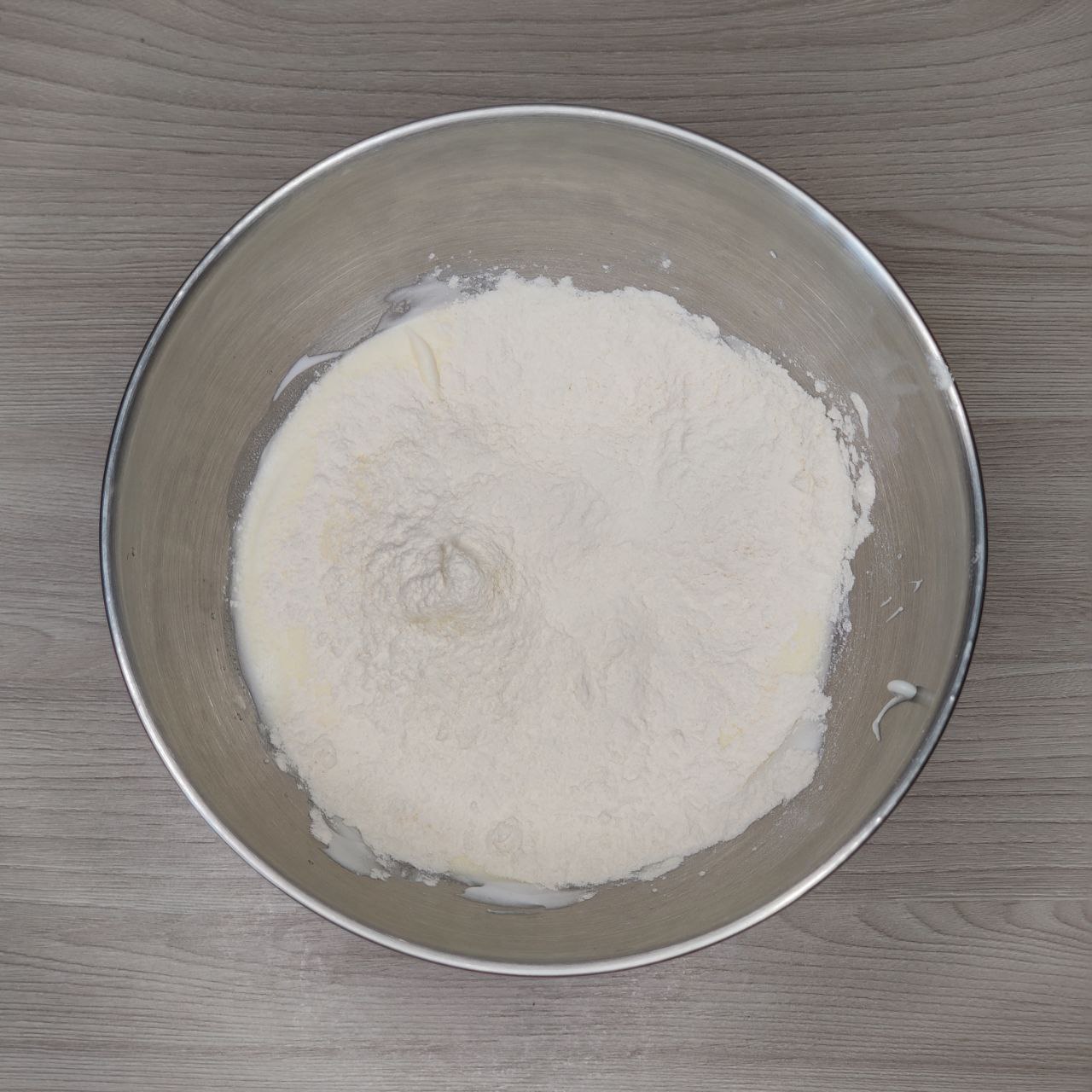 бисквитное пирожное "буше" с заварным кремом и молочным шоколадом – 10 шаг