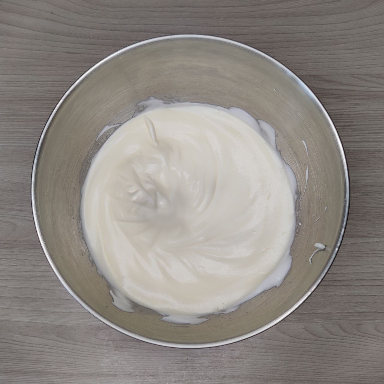 бисквитное пирожное "буше" с заварным кремом и молочным шоколадом – 9 шаг