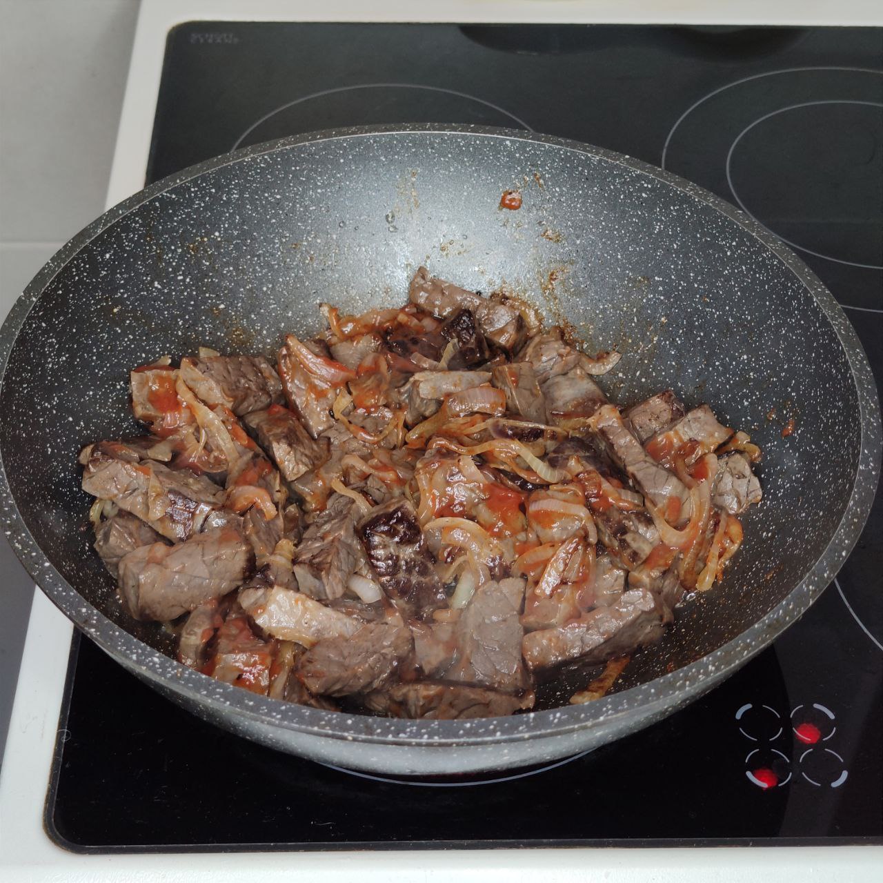 жаркое из говяжьего лёгкого с картофелем и дрожжевыми штруделями – 8 шаг