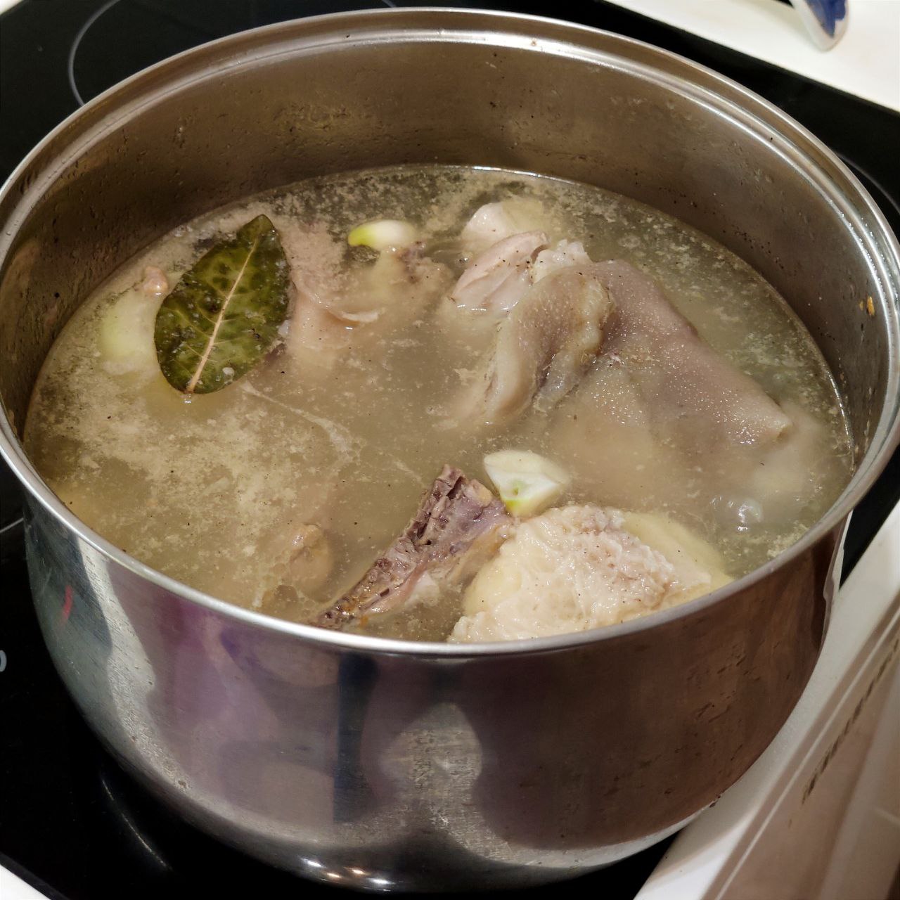 холодец из свинины и курицы с желатином – 2 шаг