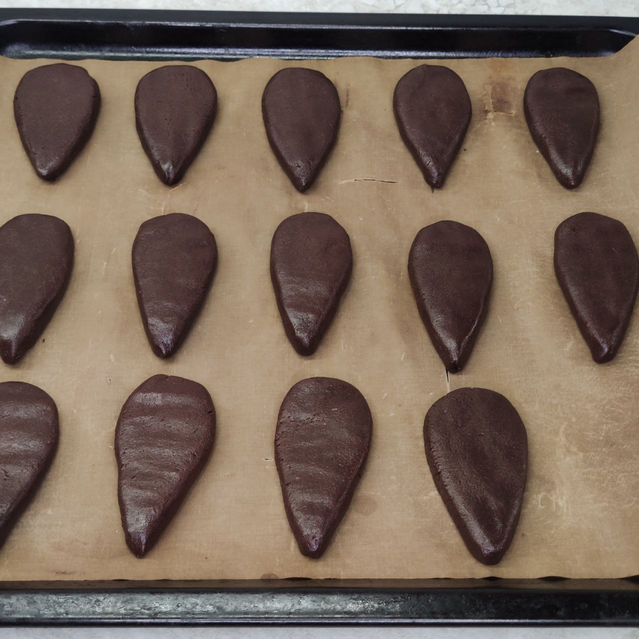 шоколадное печенье "шишки" с варёной сгущёнкой на желтках – 7 шаг