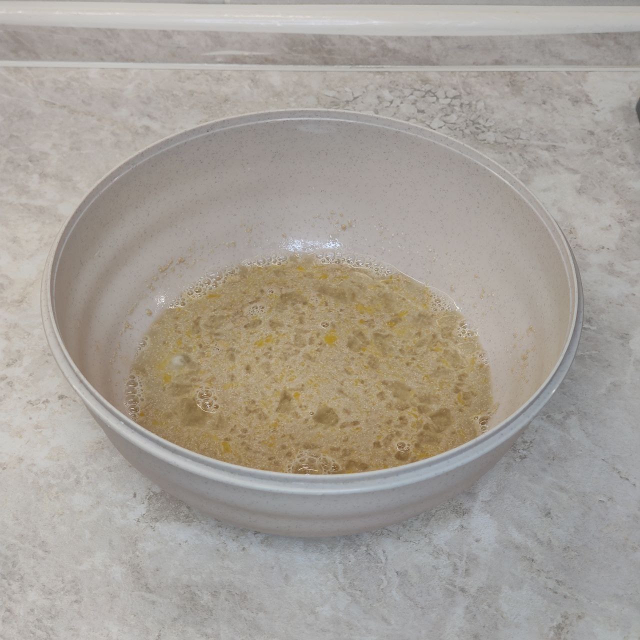 сдобное тесто для булочек холодной ферментации на воде и сливочном масле – 1 шаг