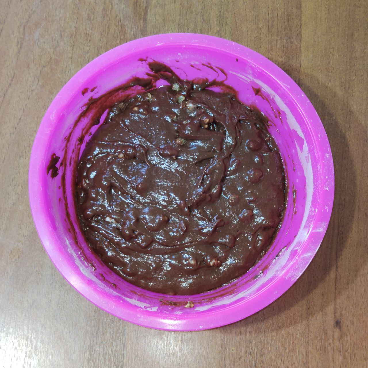 постная медово-шоколадная коврижка с орехами и изюмом – 6 шаг