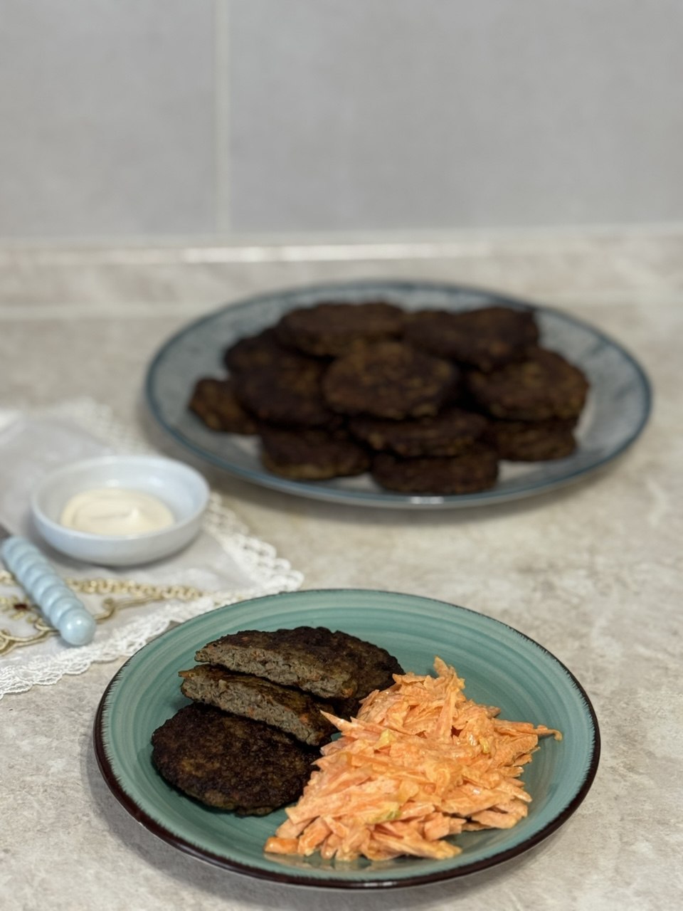 Оладьи из говяжьей печени с луком и морковью