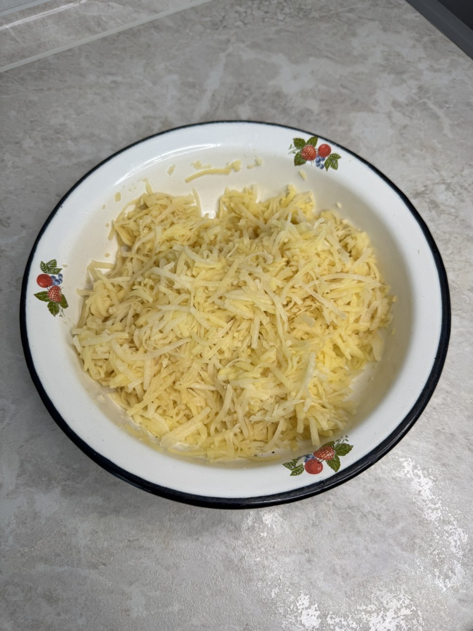 Картофельные вафли с сыром без лука – 3 шаг